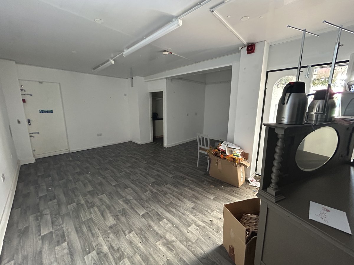 Retail/Shop in Stourbridge - photo 2