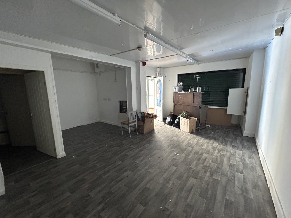 Retail/Shop in Stourbridge - photo 3