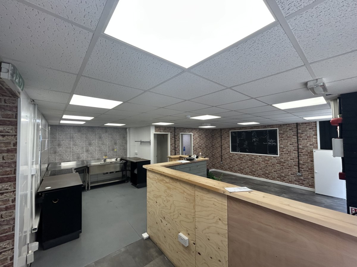 Retail/Shop in Stourbridge - photo 4