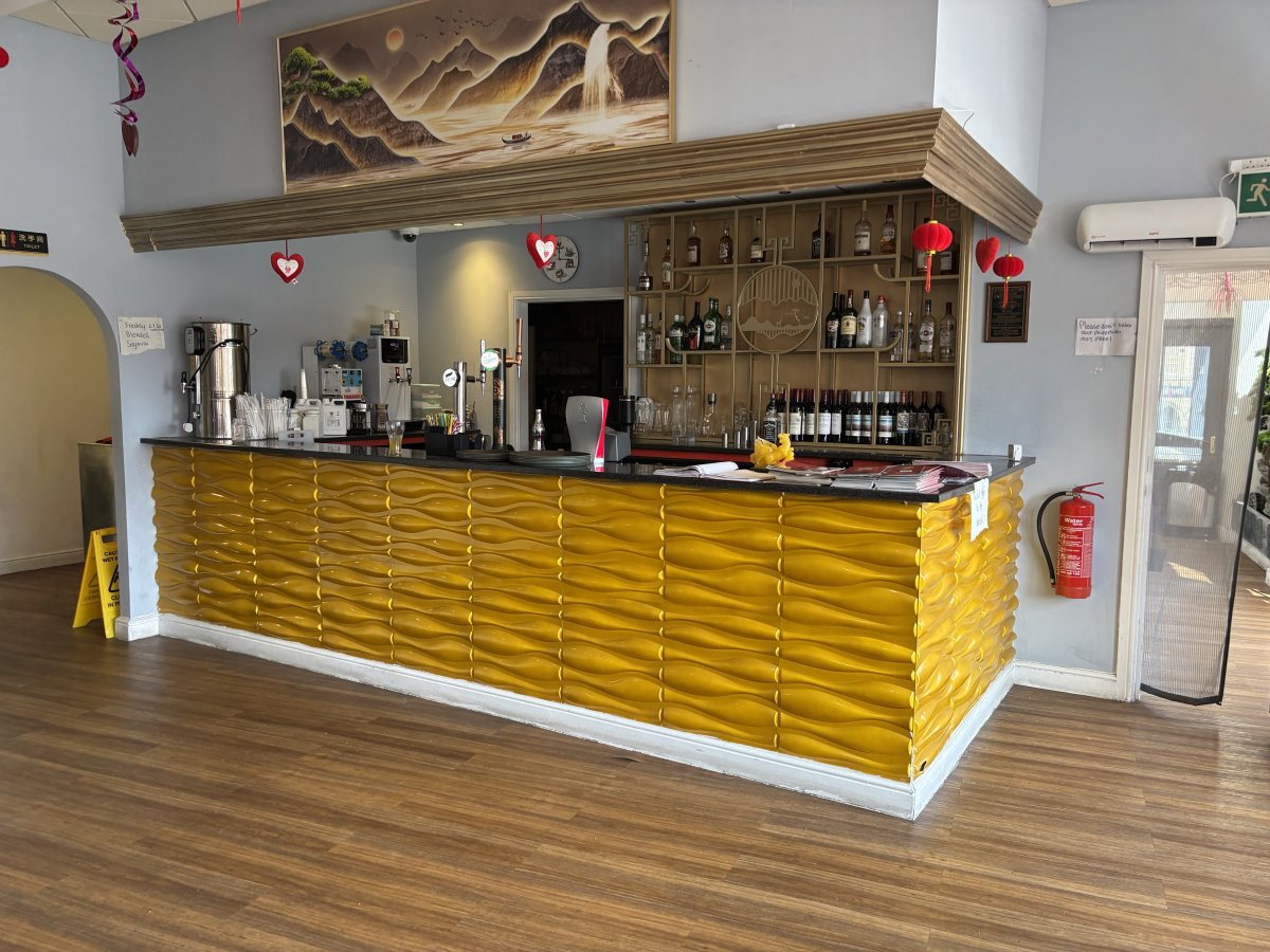 Retail/Shop in Lincoln - photo 2