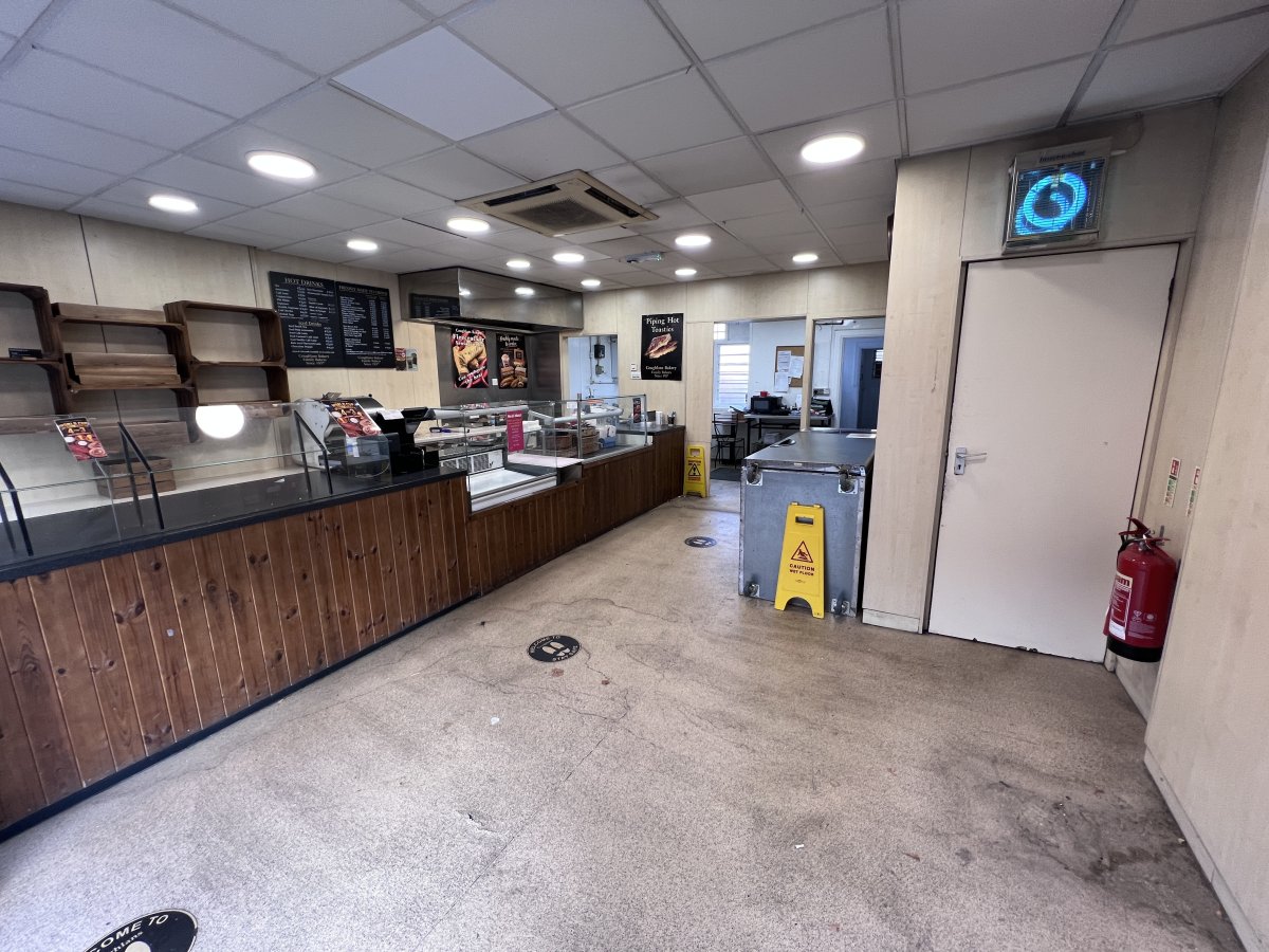Retail/Shop in West Wickham - photo 2
