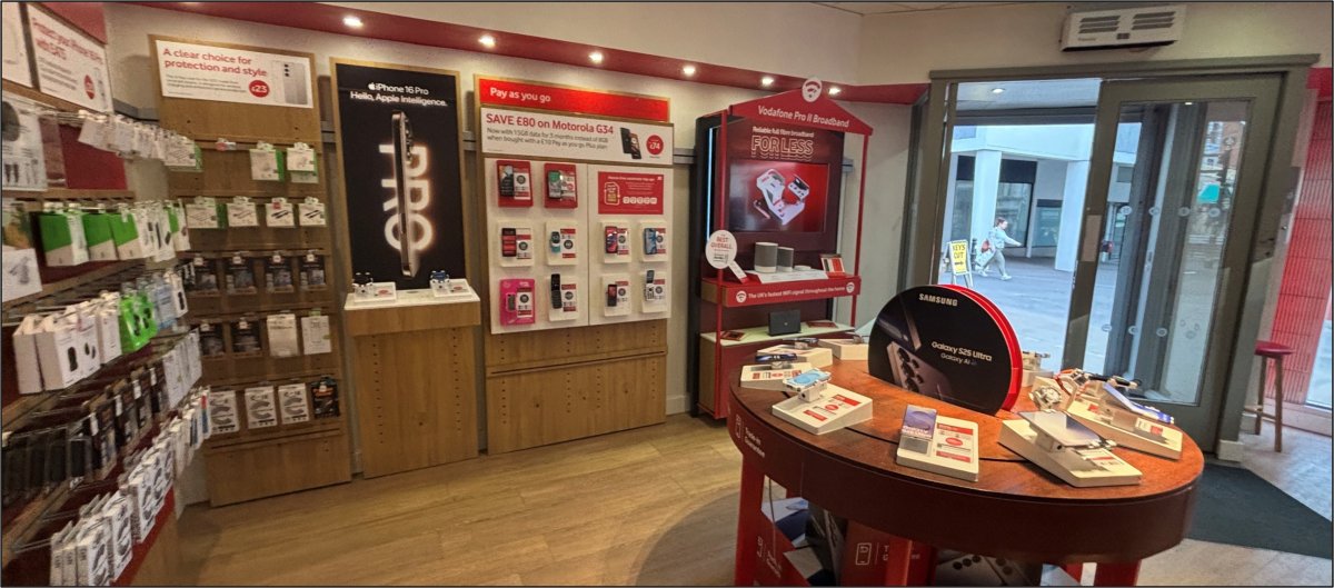 Retail/Shop in Chesterfield - photo 2