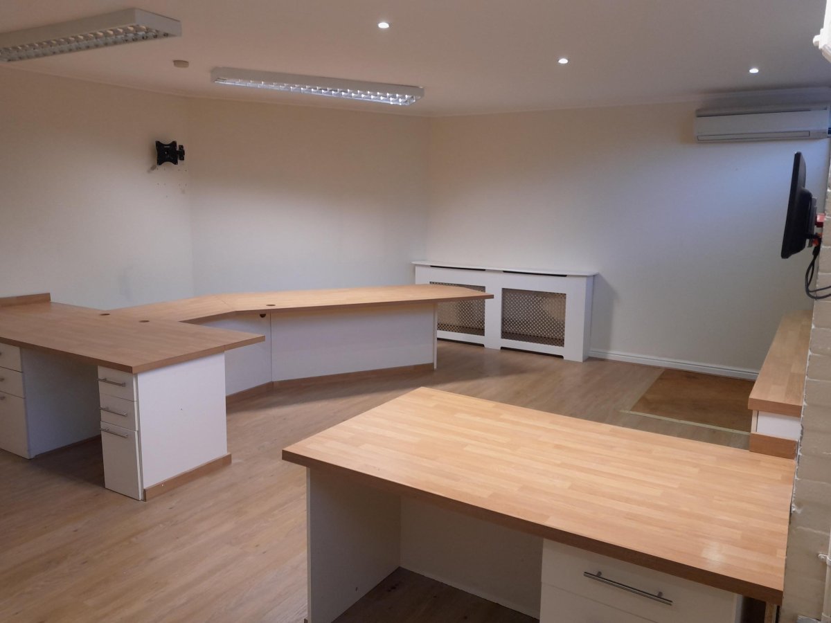 Retail/Shop in Ashford - photo 3