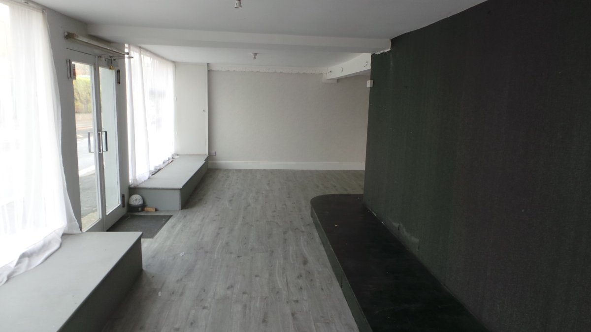 Retail/Shop in Ashford - photo 3