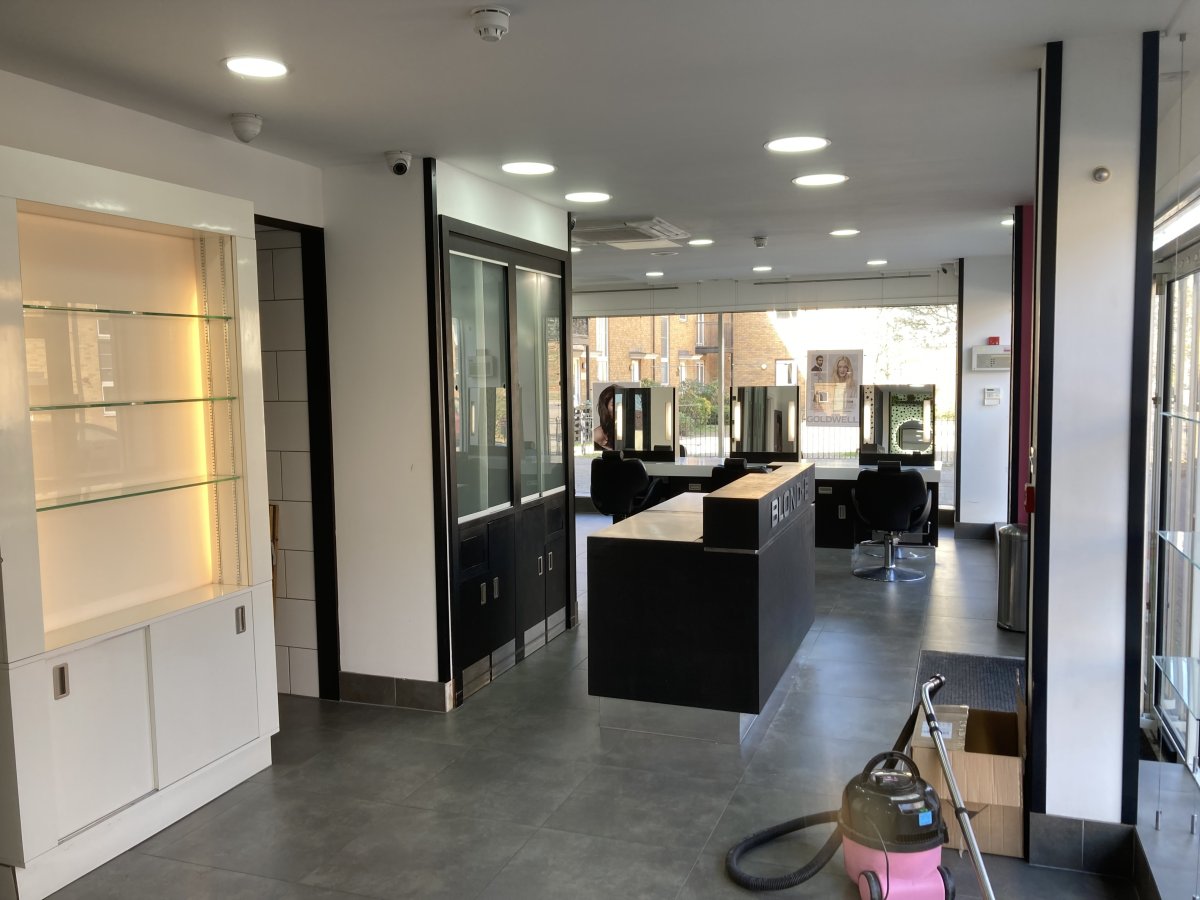Retail/Shop in Sittingbourne - photo 4