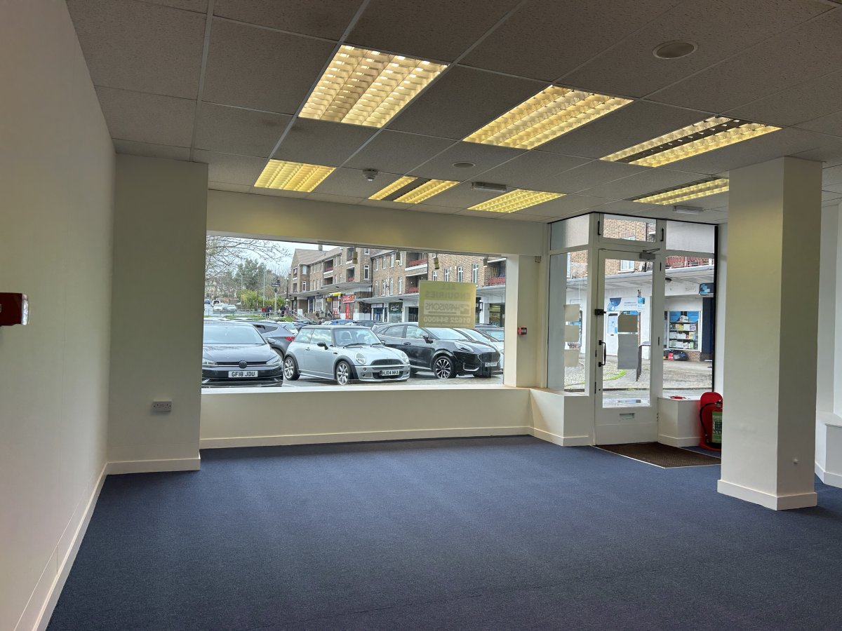 Retail/Shop in Gillingham - photo 3