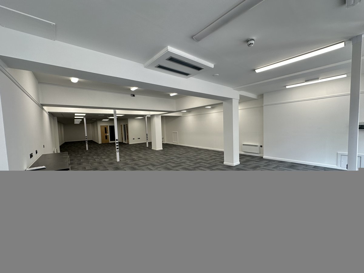Retail/Shop in Tiverton - photo 4
