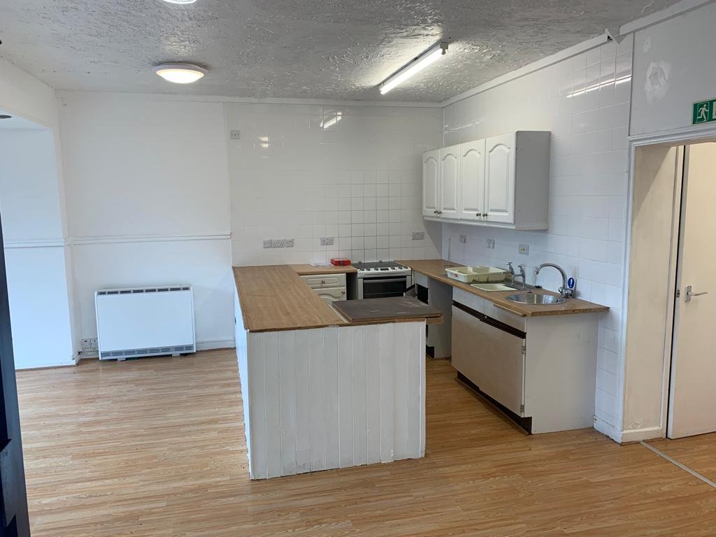 Retail/Shop in Ilkeston - photo 3