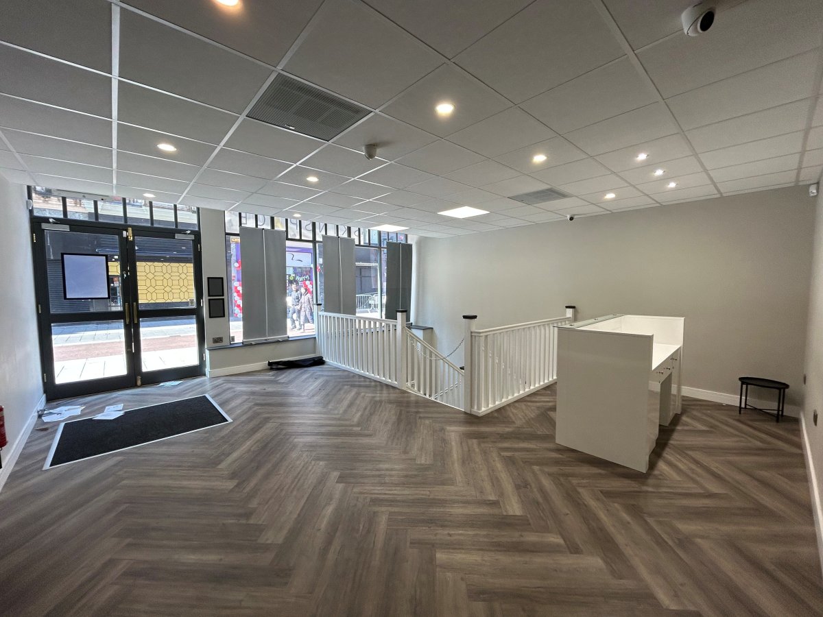 Retail/Shop in Leicester - photo 2