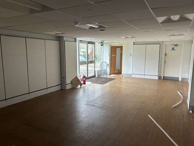 Retail/Shop in Plymouth - photo 4