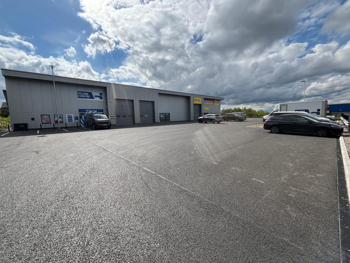 Retail/Shop in Leicester - photo 2