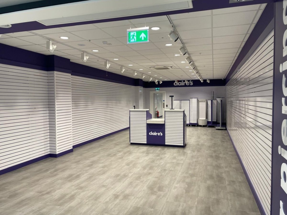 Retail/Shop in Swindon - photo 2