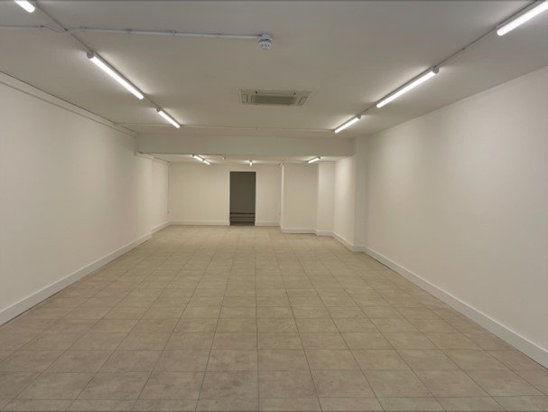 Retail/Shop in Trowbridge - photo 4
