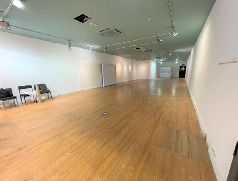 Retail/Shop in Weston-Super-Mare - photo 2