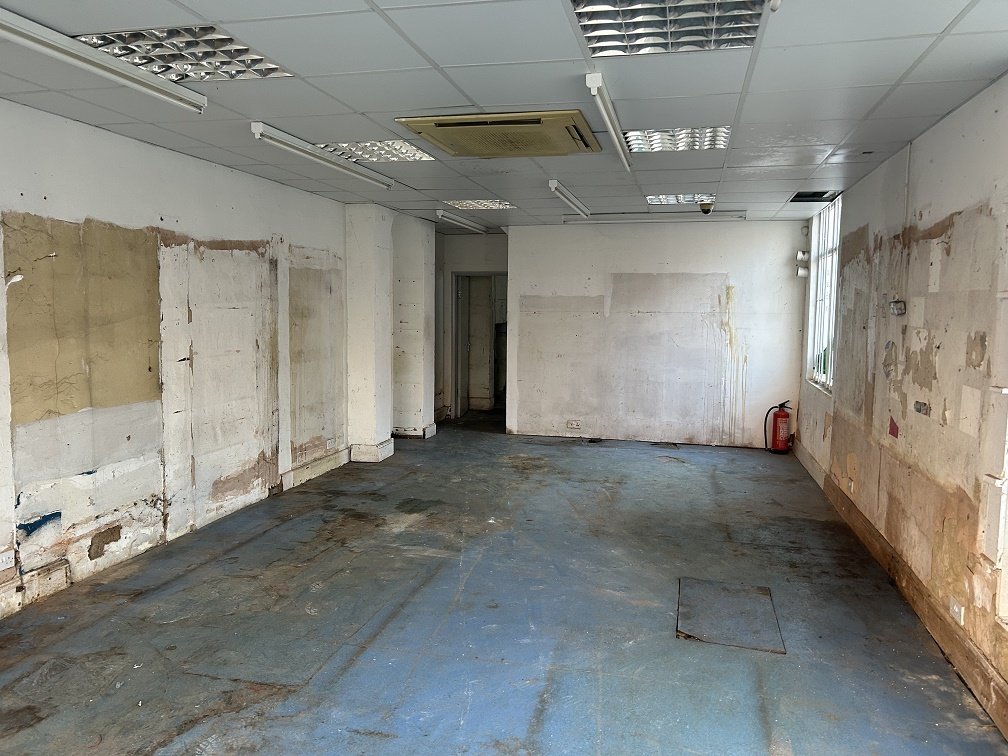 Retail/Shop in Derby - photo 2