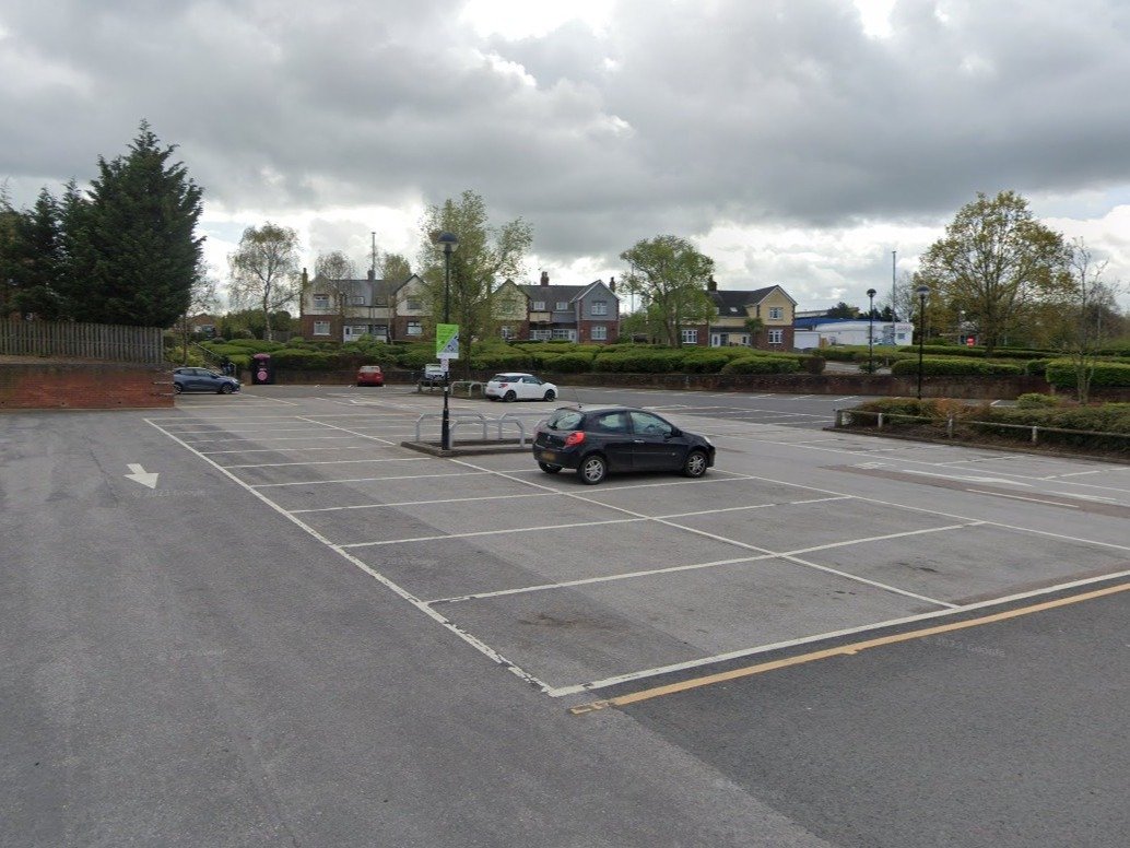Retail/Shop in New Ollerton - photo 4
