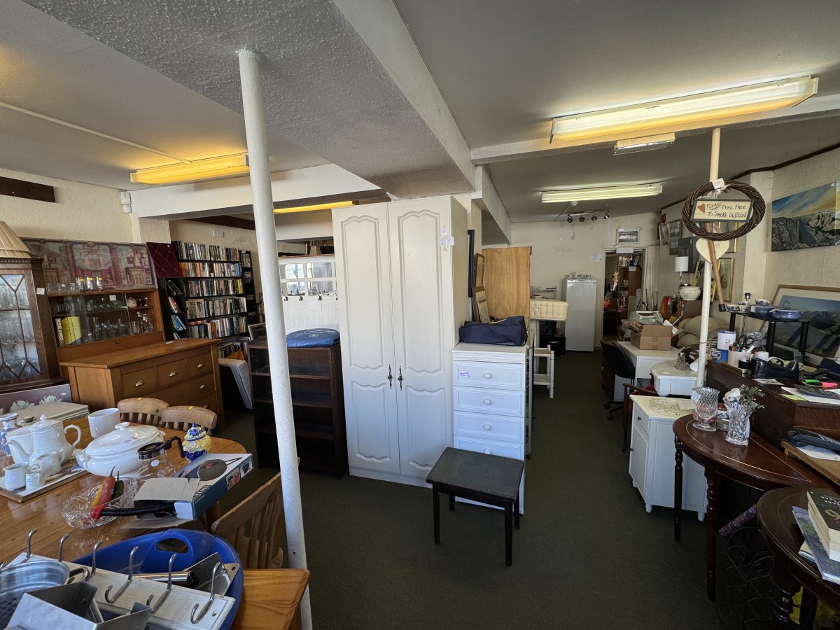 Retail/Shop in Dartmouth - photo 4