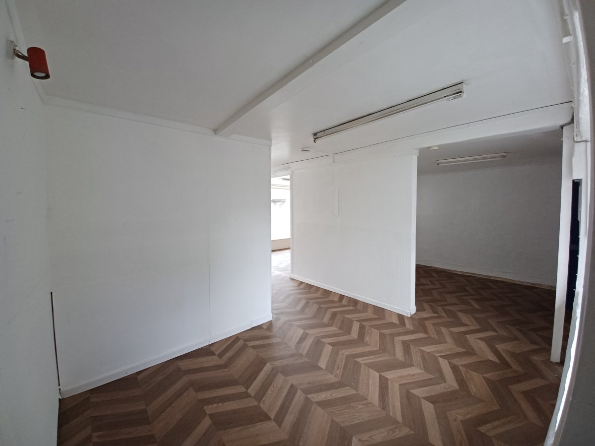 Retail/Shop in Camborne - photo 4