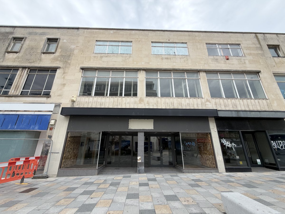 Retail/Shop in Plymouth - photo 3
