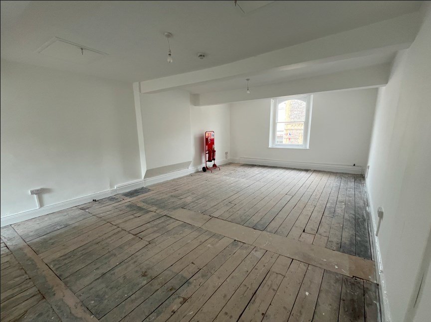 Retail/Shop in Weston-Super-Mare - photo 3