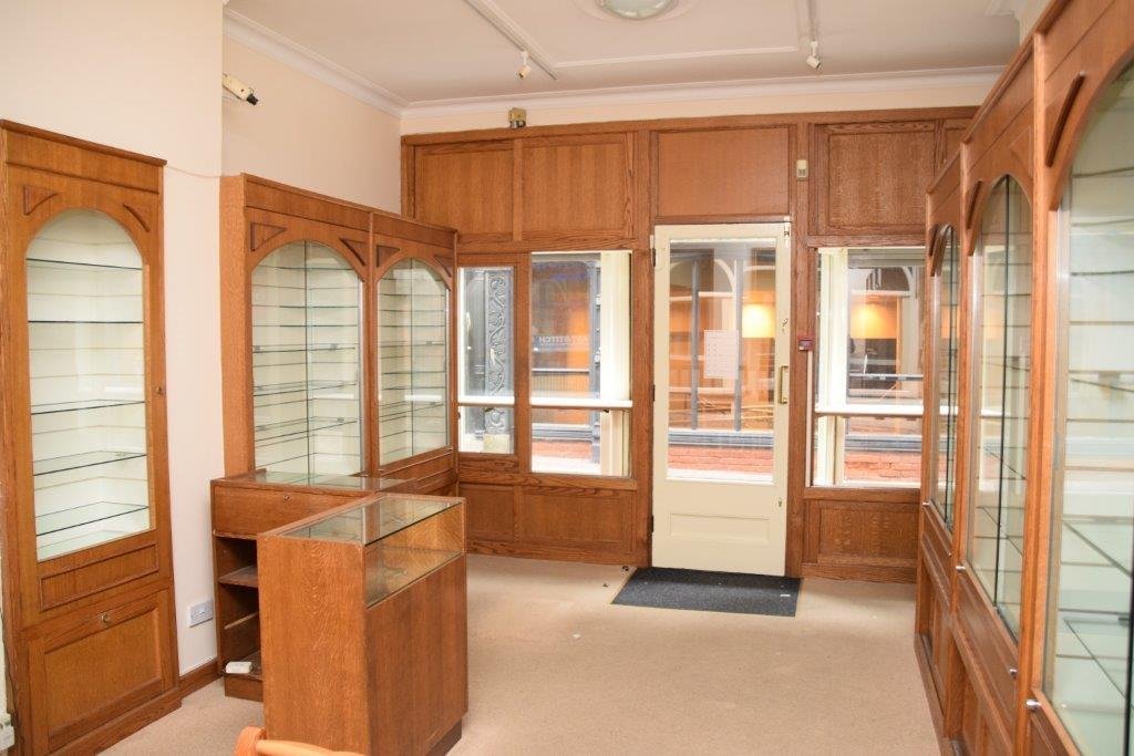 Retail/Shop in Ipswich - photo 3