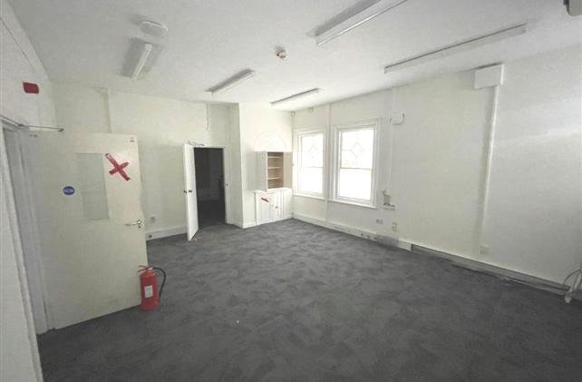 Retail/Shop in Felixstowe - photo 3