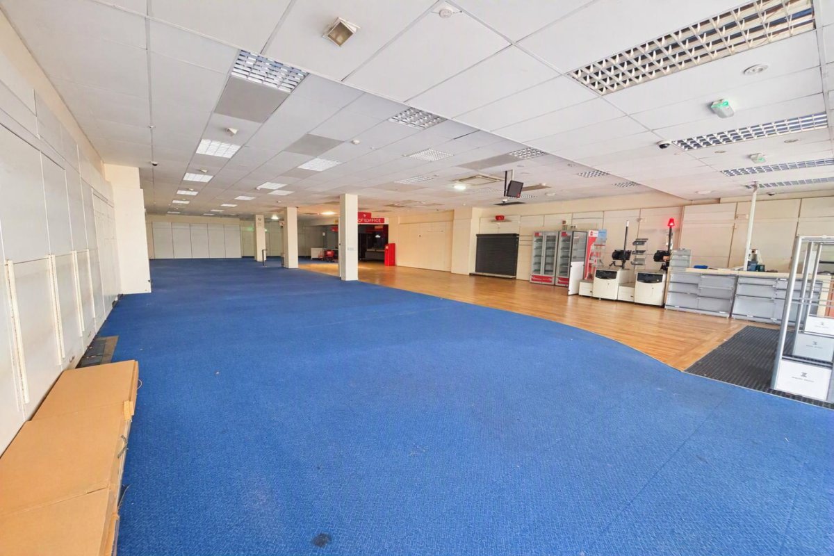 Retail/Shop in Kilmarnock - photo 3