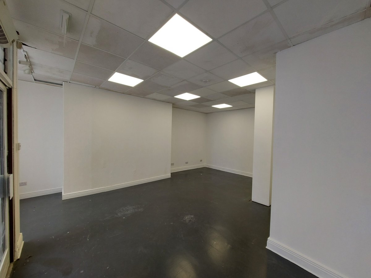 Retail/Shop in Ayr - photo 3