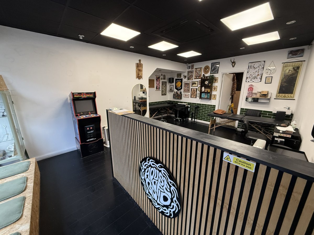Retail/Shop in Hinckley - photo 4
