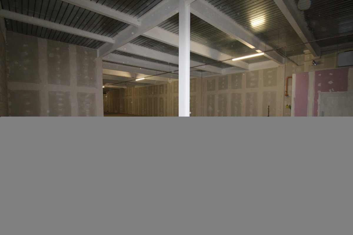Retail/Shop in Hinckley - photo 3
