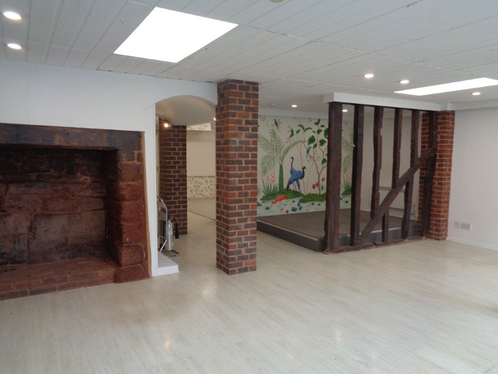 Retail/Shop in Exeter - photo 2