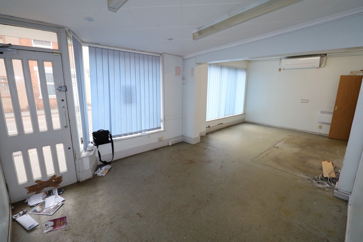 Retail/Shop in Bedworth - photo 2