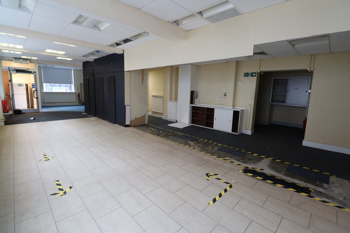 Retail/Shop in Hinckley - photo 3