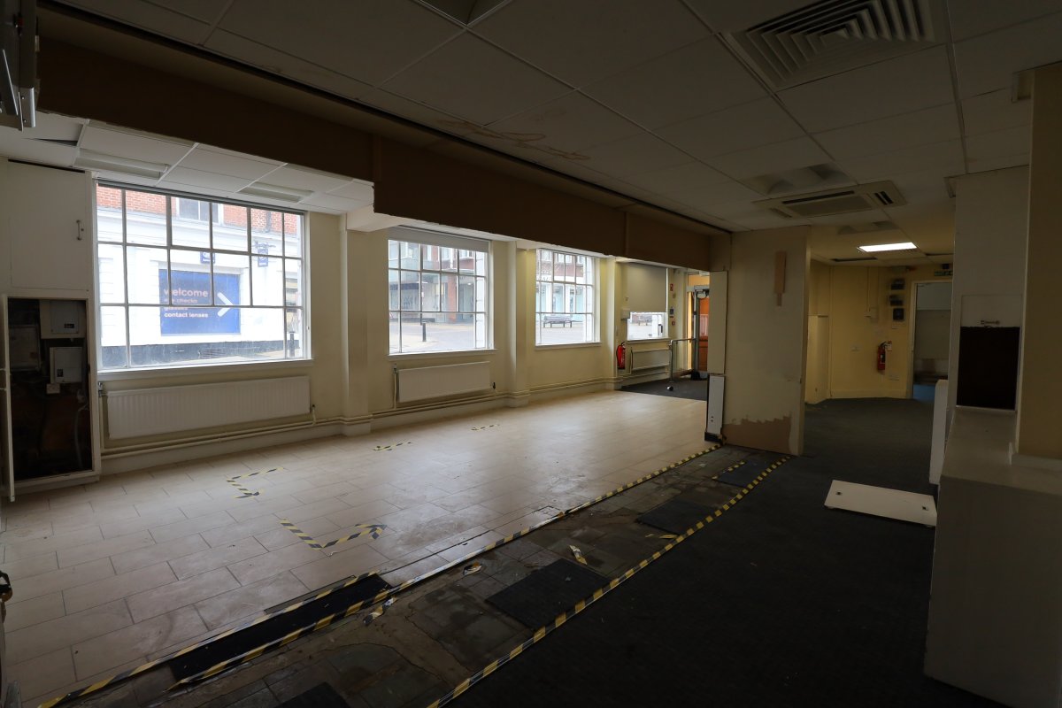Retail/Shop in Hinckley - photo 4