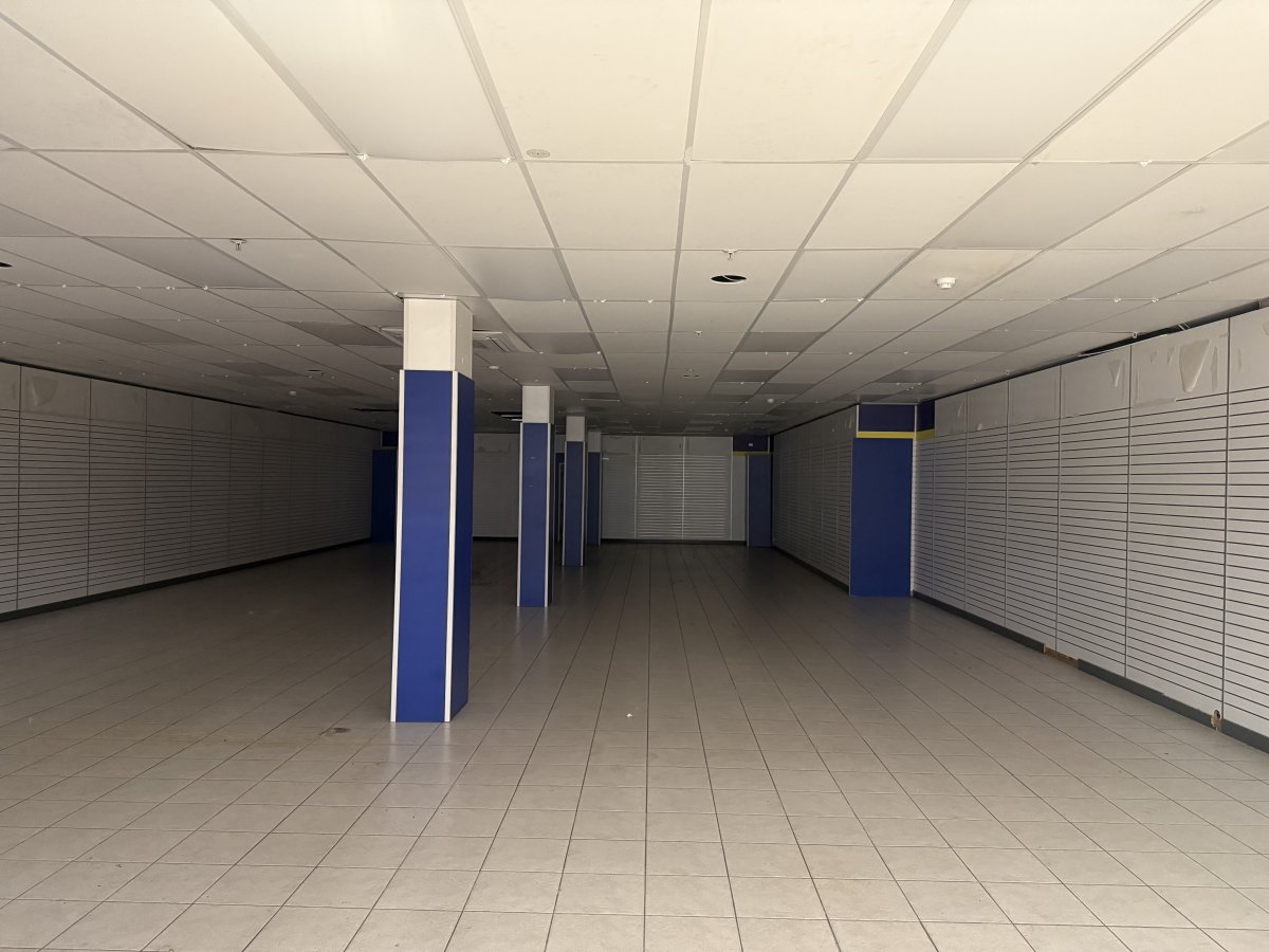 Retail/Shop in Hinckley - photo 2