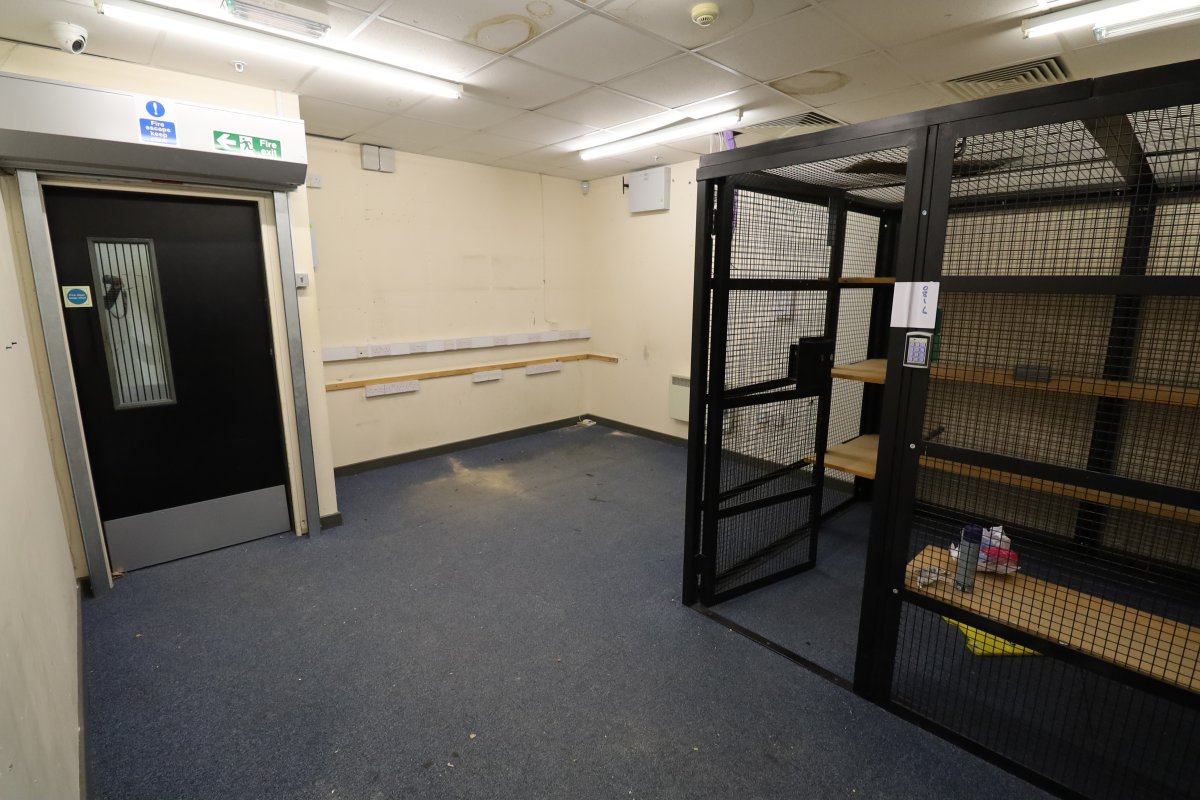 Retail/Shop in Hinckley - photo 4
