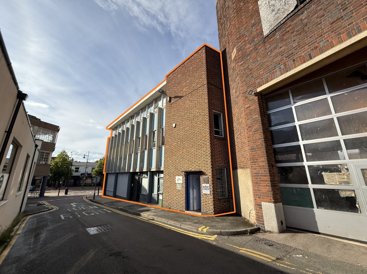 Retail/Shop in Hinckley - photo 3
