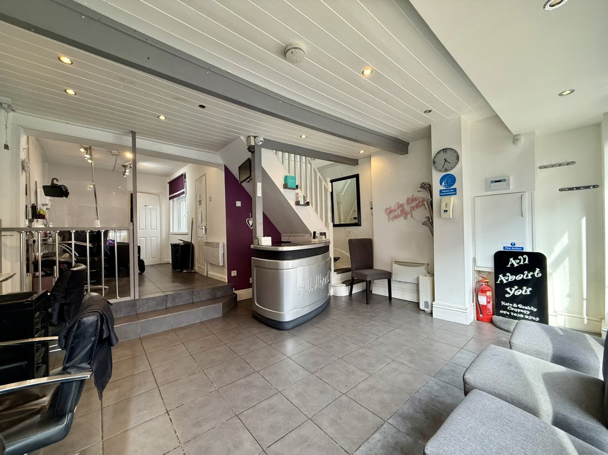 Retail/Shop in Nuneaton - photo 3