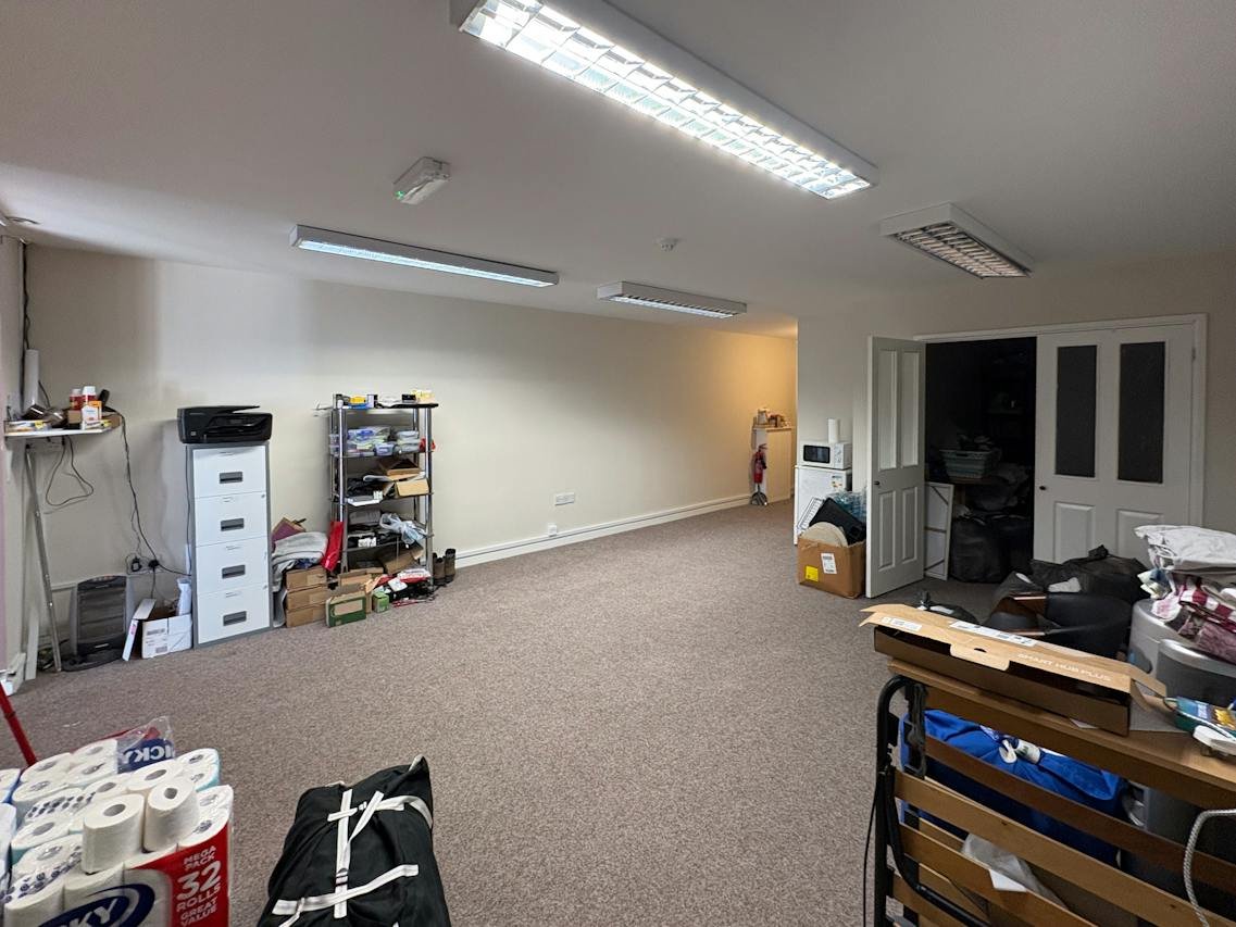 Retail/Shop in Bournemouth - photo 4