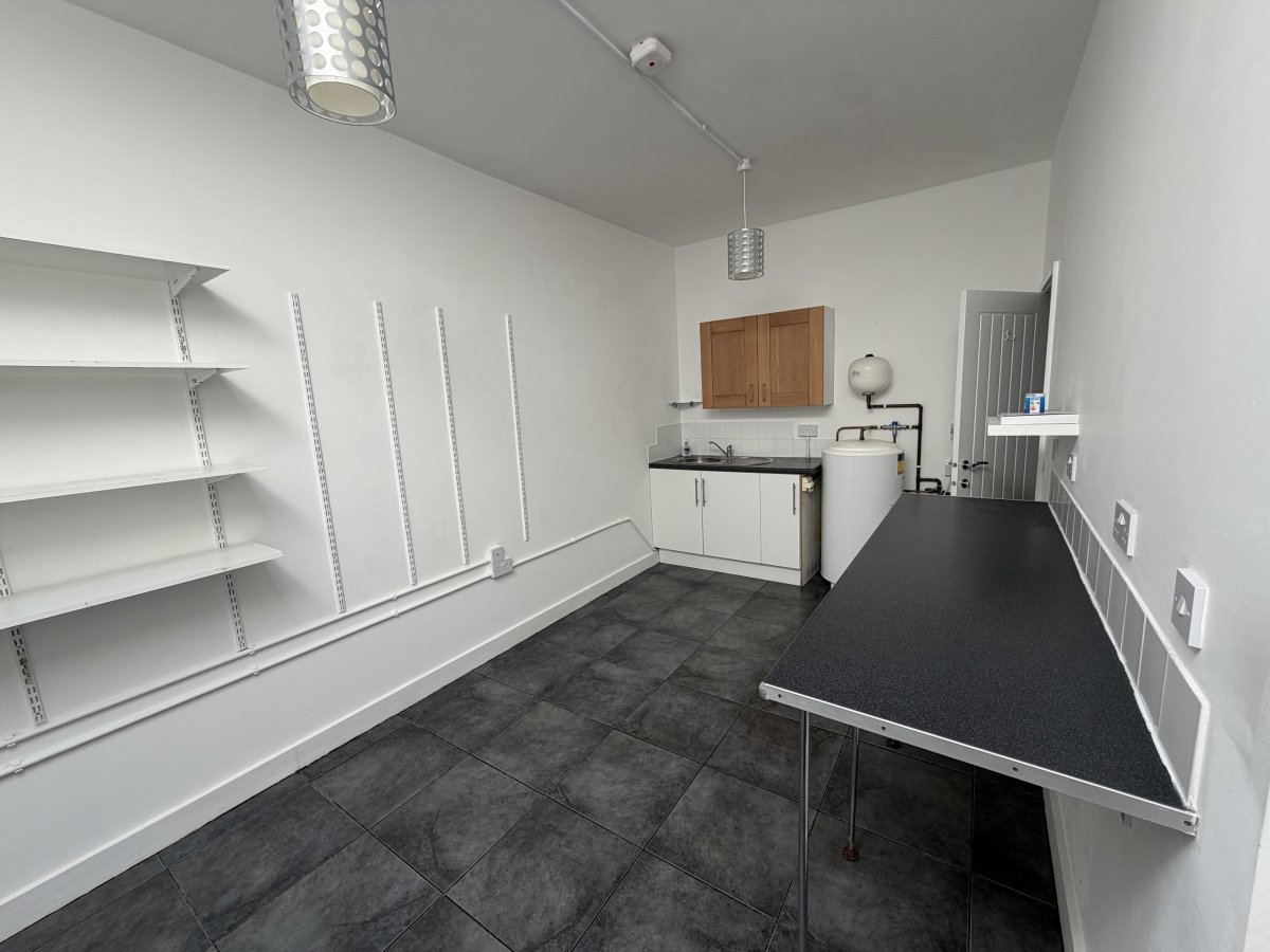 Retail/Shop in Hunstanton - photo 4