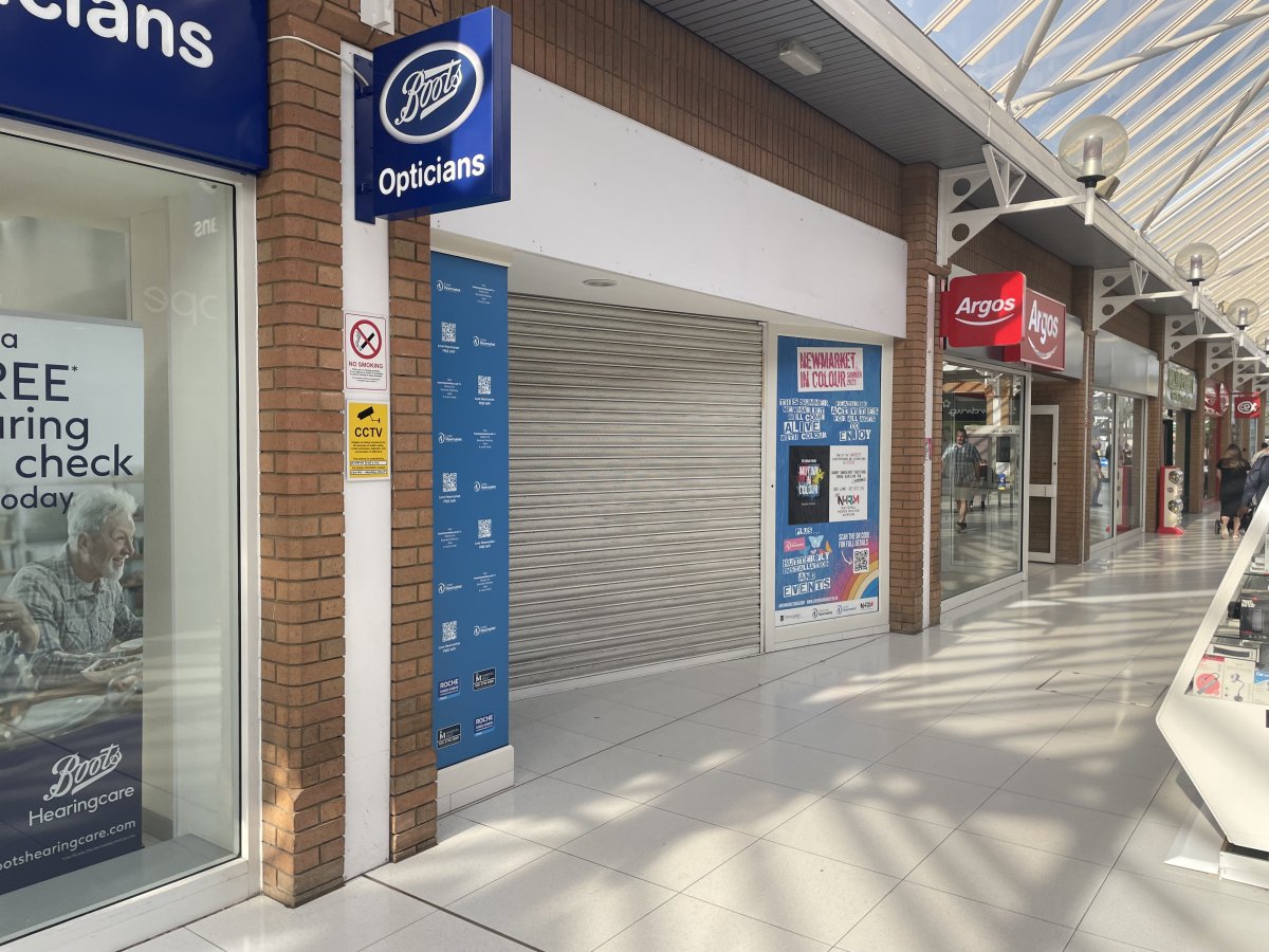 Retail/Shop in Newmarket - photo 3