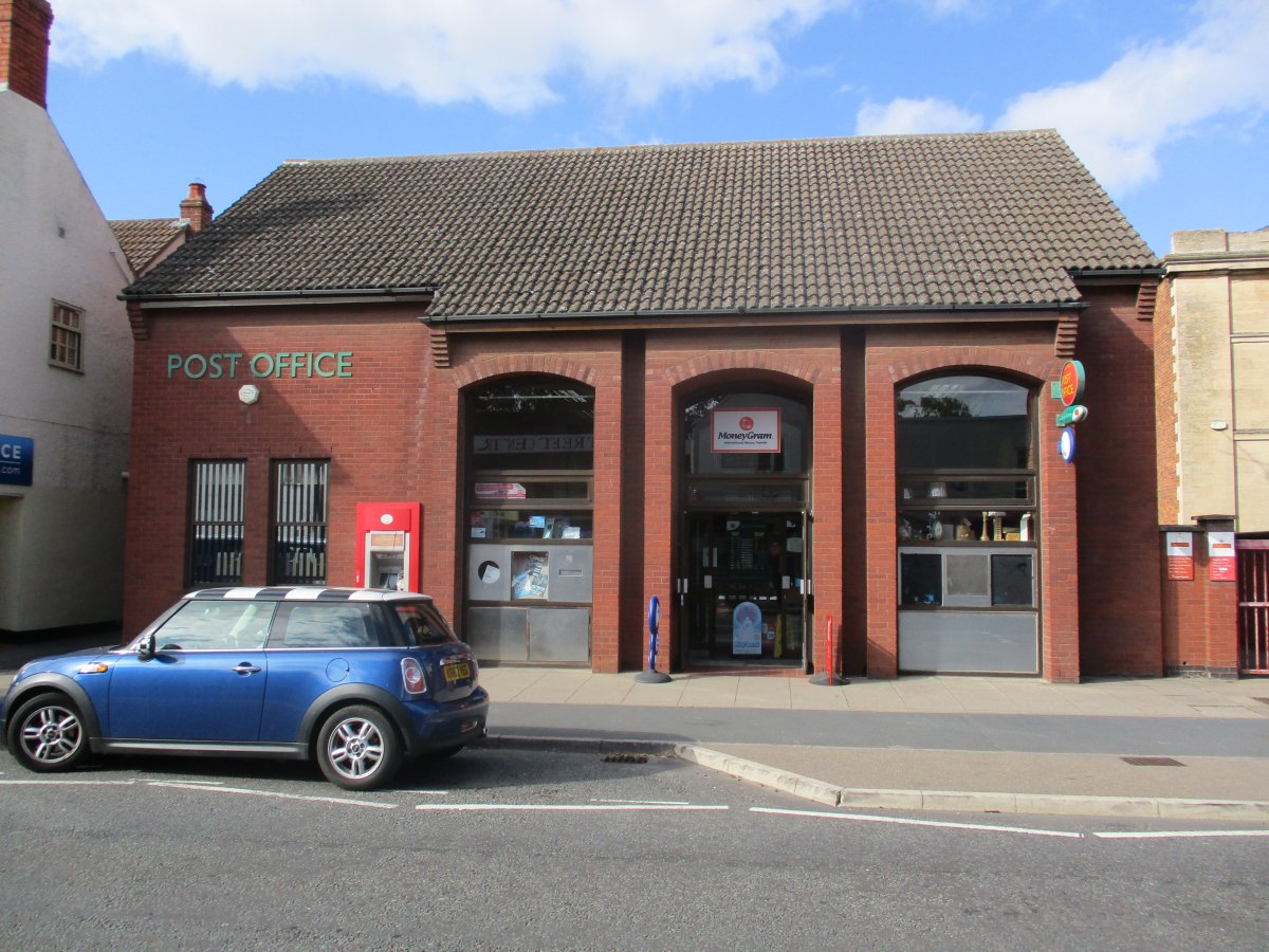 Retail/Shop in Bourne - photo 2