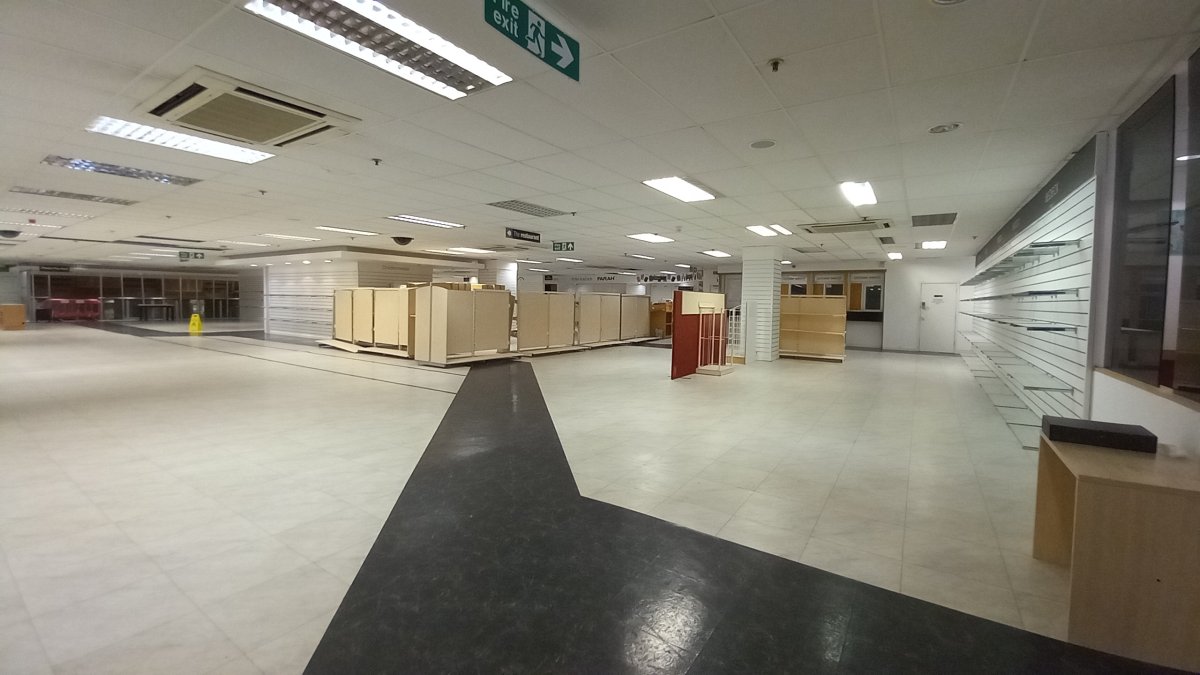 Retail/Shop in Keighley - photo 2