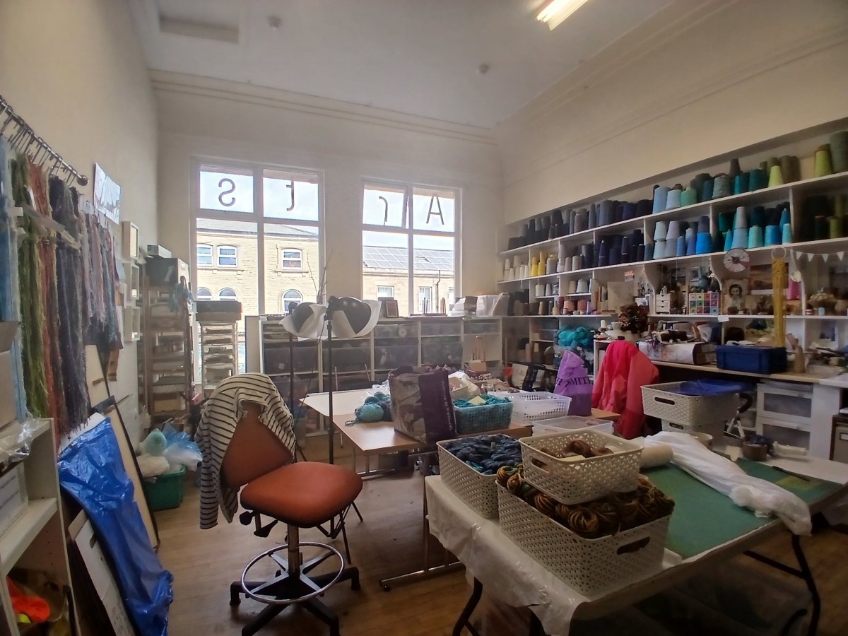 Retail/Shop in Mirfield - photo 4
