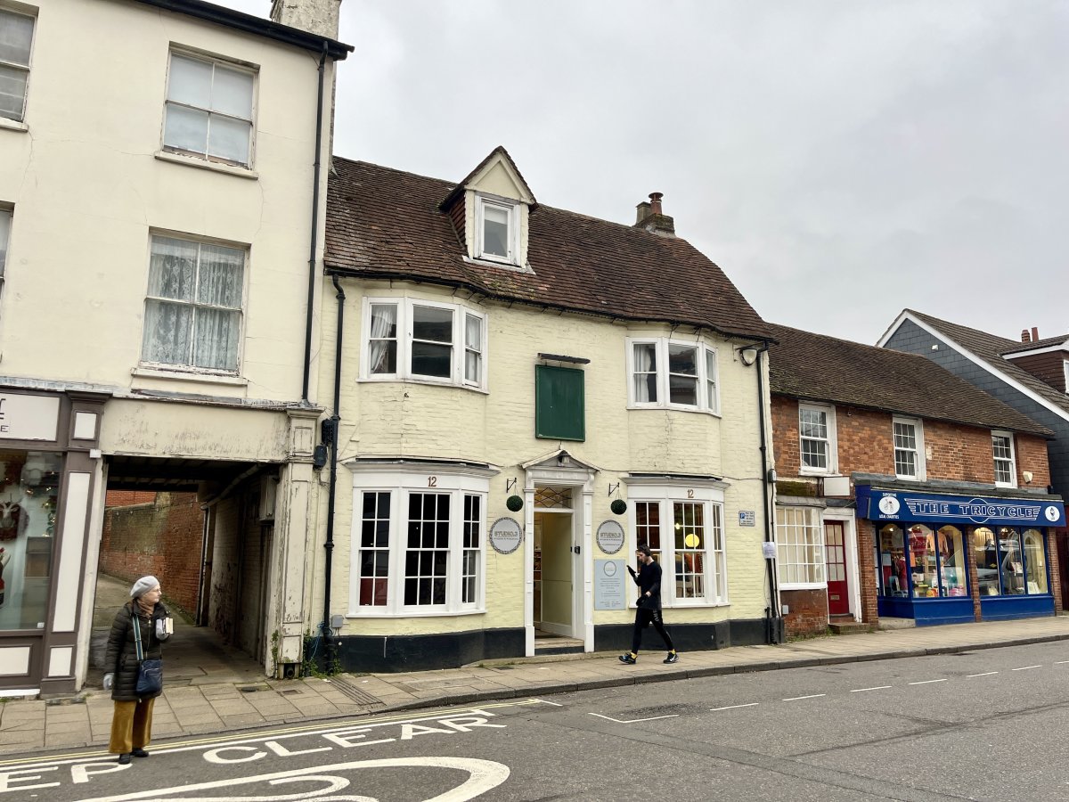 Retail in Alton