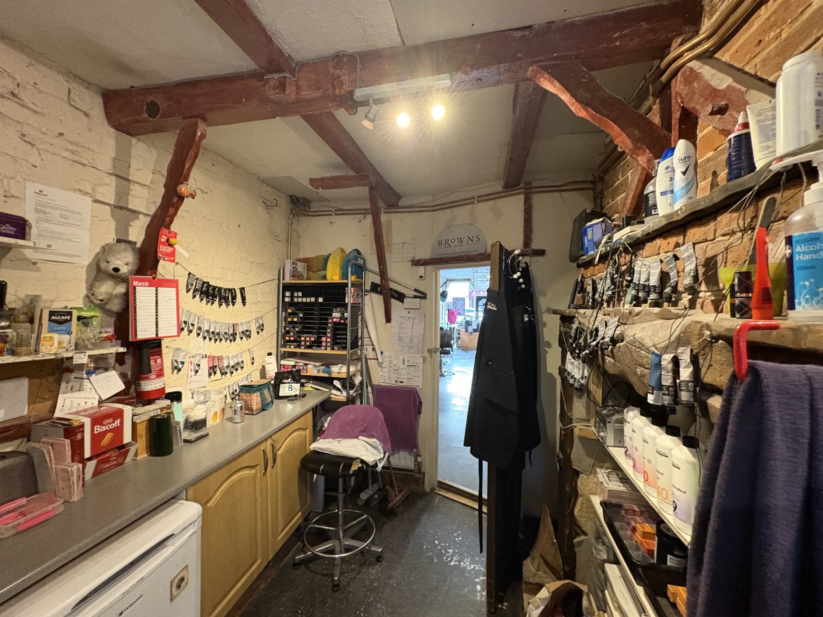 Retail/Shop in Rowlands Castle - photo 4
