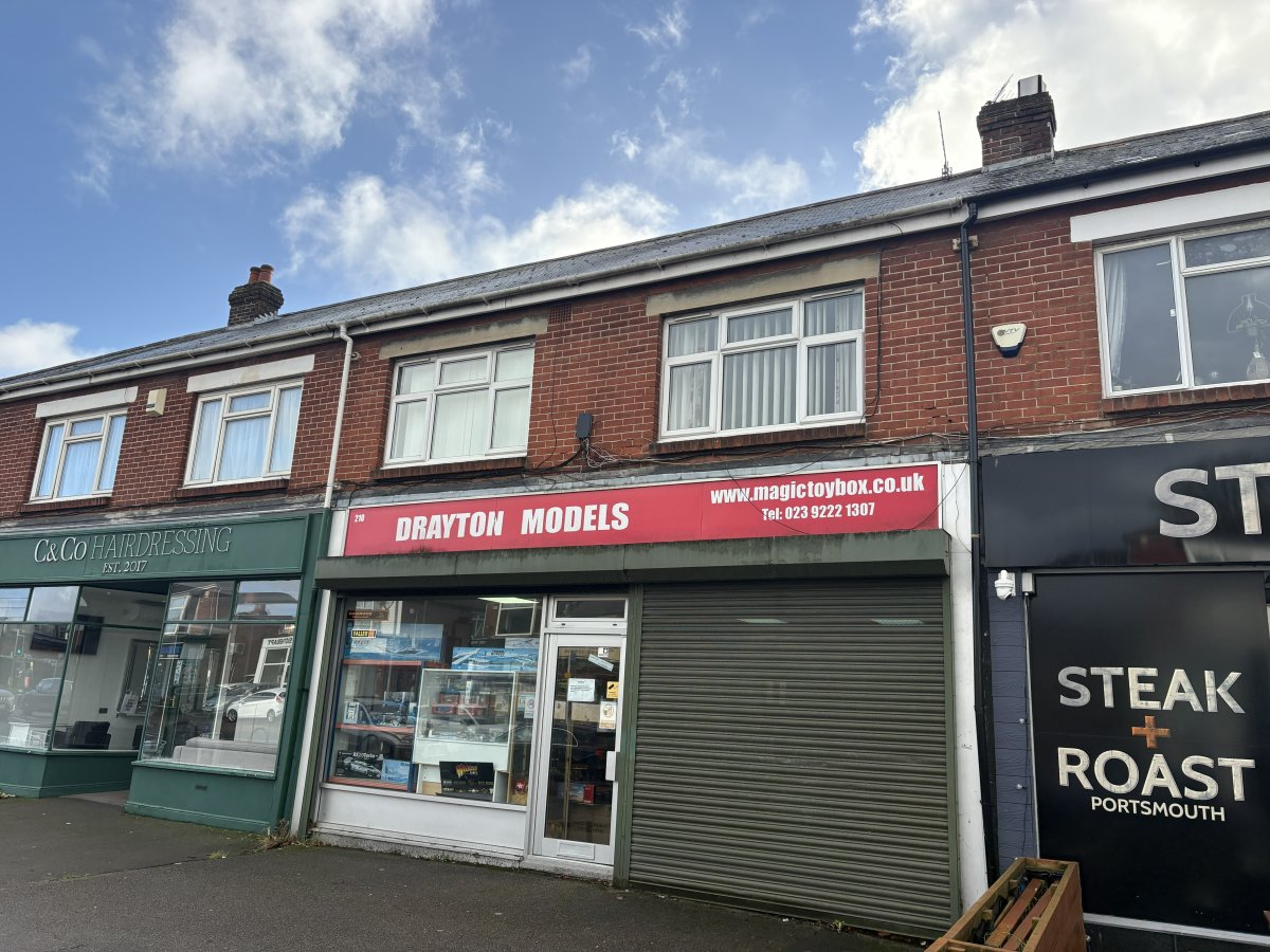 Retail in Drayton