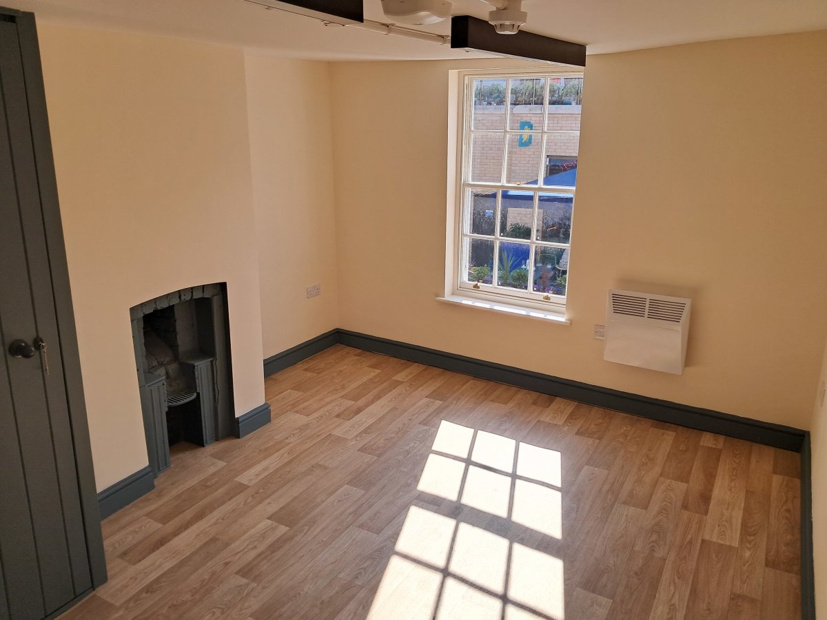 Retail/Shop in Lincoln - photo 4