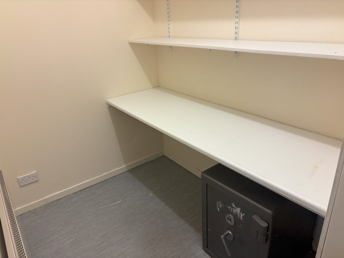 Retail/Shop in Newark-On-Trent - photo 3