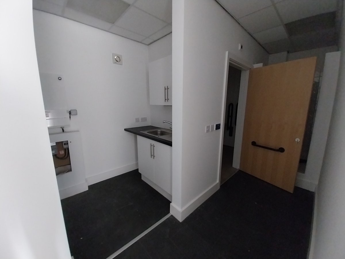 Retail/Shop in Bourne - photo 4